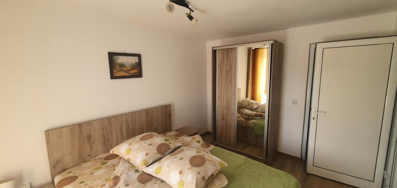 Hotel Casa Silvia Căpăţîneni-Ungureni Exterior foto