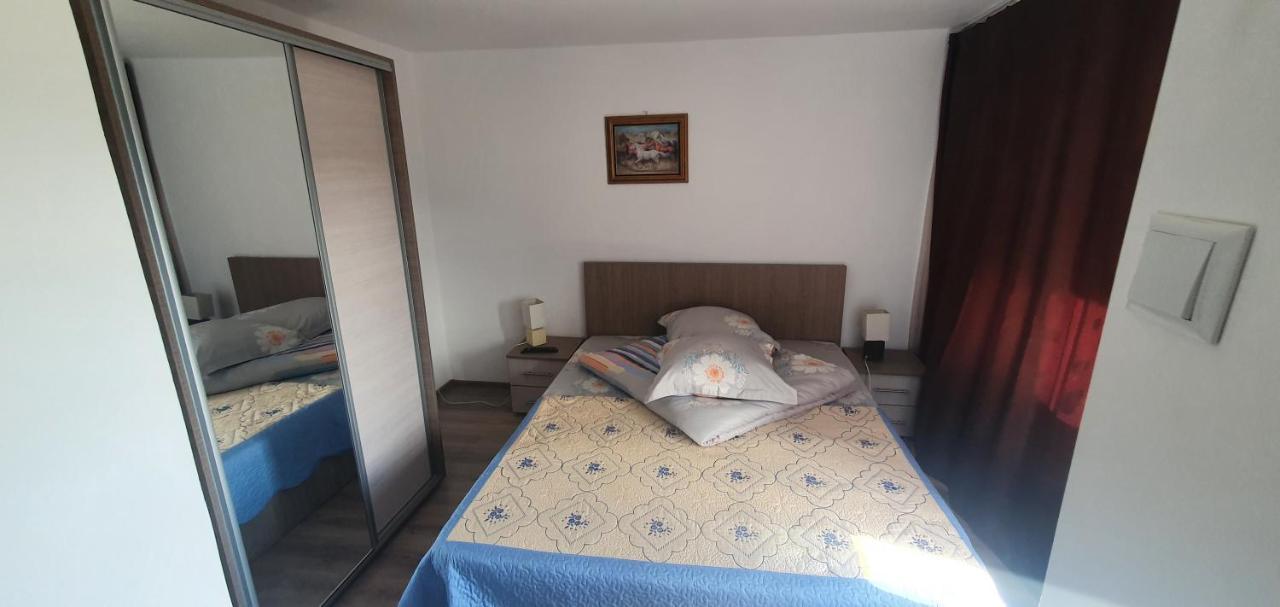 Hotel Casa Silvia Căpăţîneni-Ungureni Exterior foto